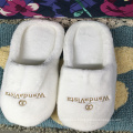 Men and women used two color home hotel indoor plush slipper with logo